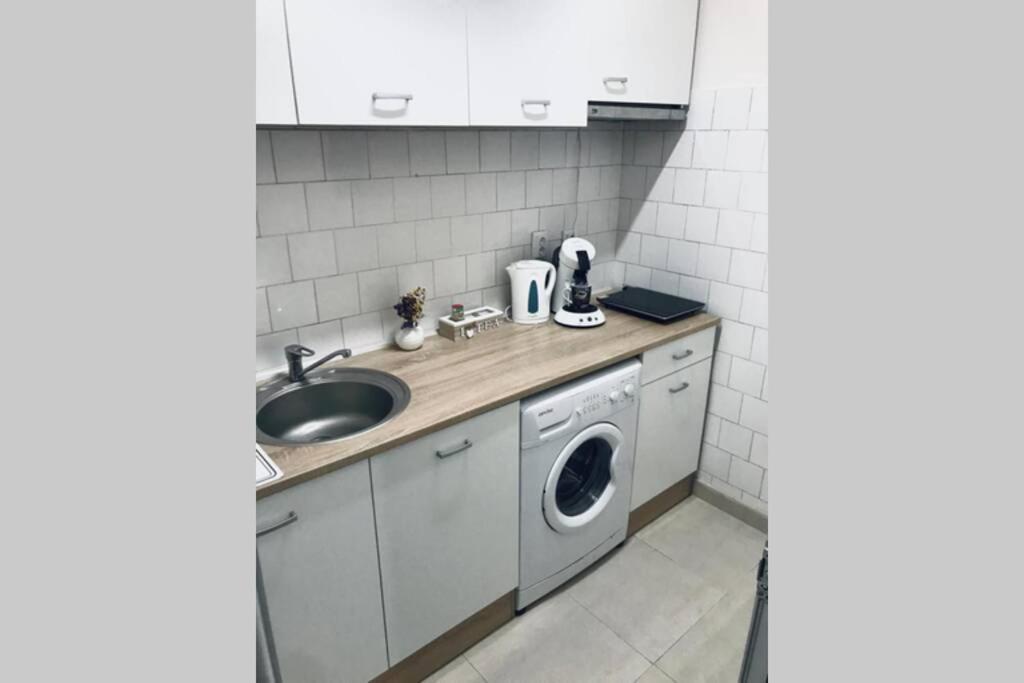 Reeas Apartament Timişoara Exteriör bild